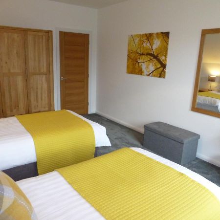 Gerycastell Luxury Holiday Apartment With Stunning Views & Ev Station Point Carmarthen Bagian luar foto