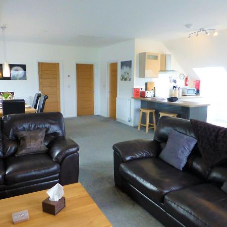 Gerycastell Luxury Holiday Apartment With Stunning Views & Ev Station Point Carmarthen Bagian luar foto