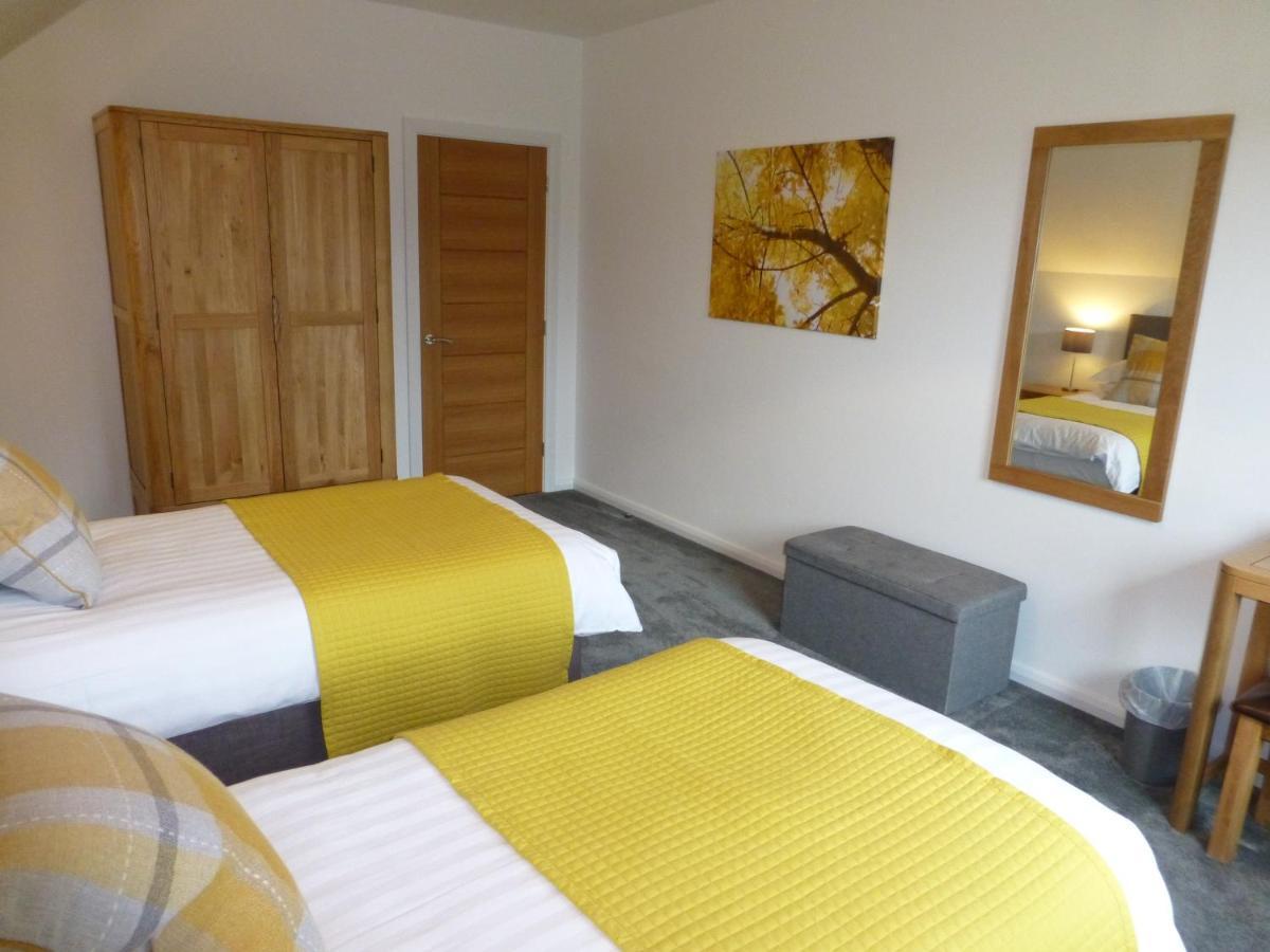 Gerycastell Luxury Holiday Apartment With Stunning Views & Ev Station Point Carmarthen Bagian luar foto