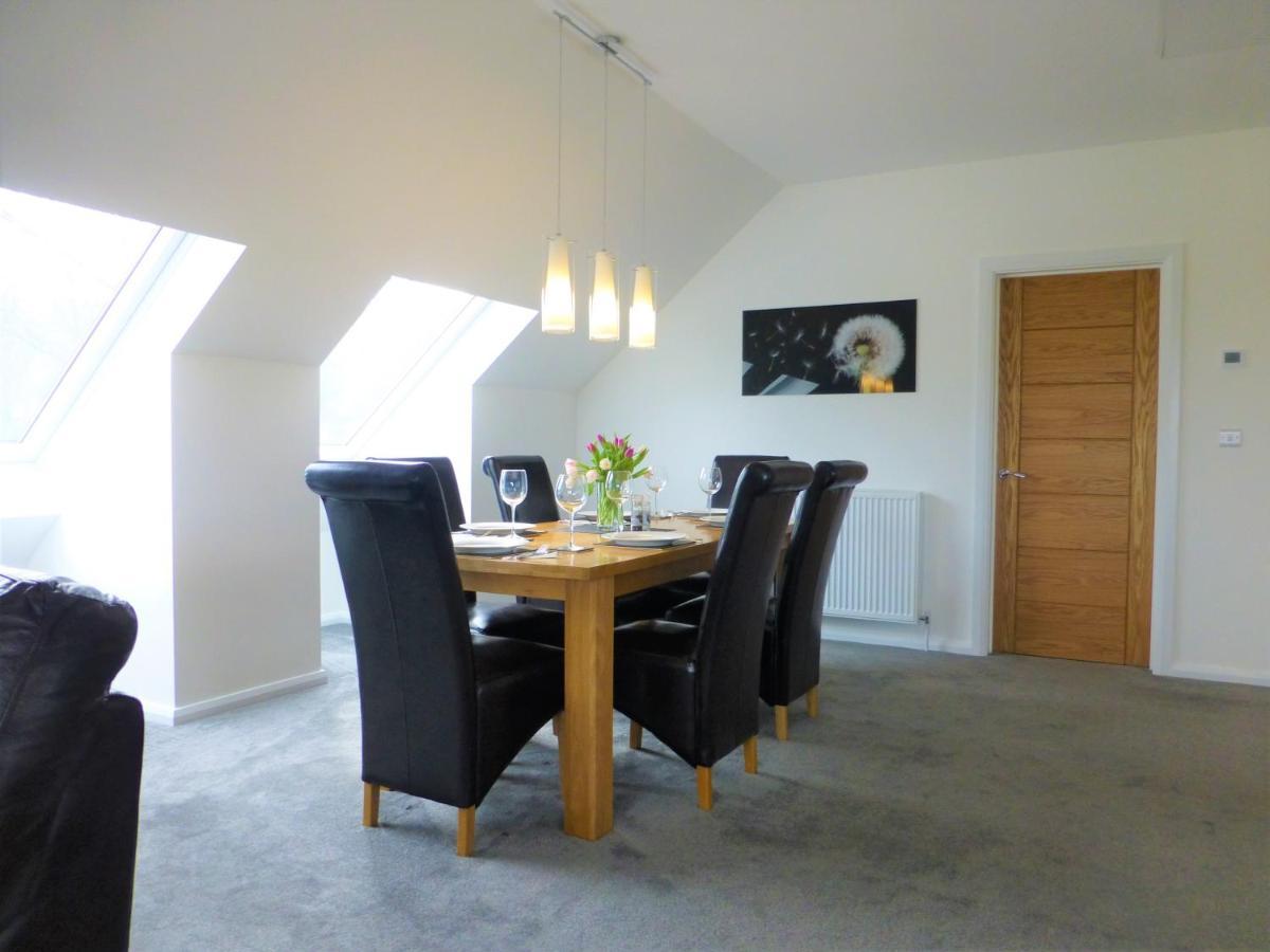 Gerycastell Luxury Holiday Apartment With Stunning Views & Ev Station Point Carmarthen Bagian luar foto