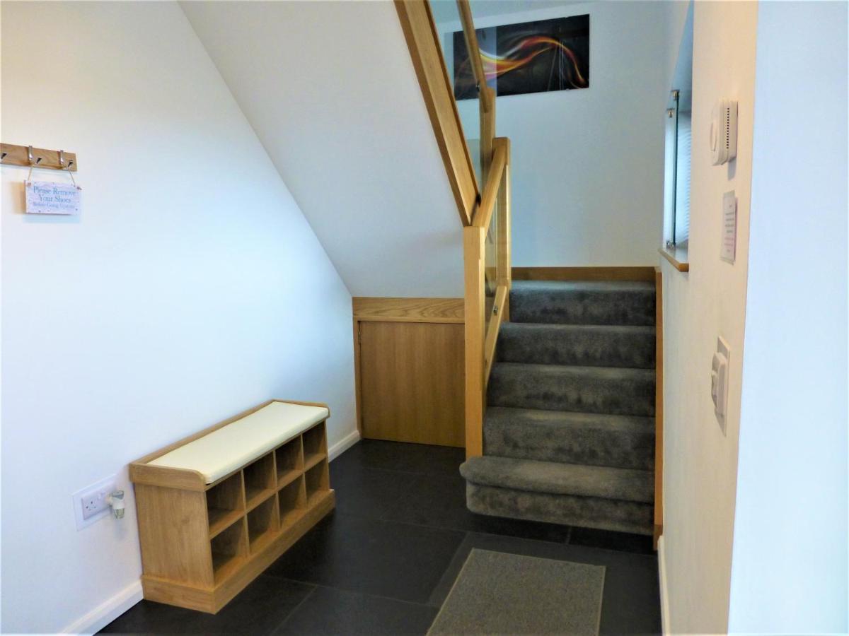 Gerycastell Luxury Holiday Apartment With Stunning Views & Ev Station Point Carmarthen Bagian luar foto
