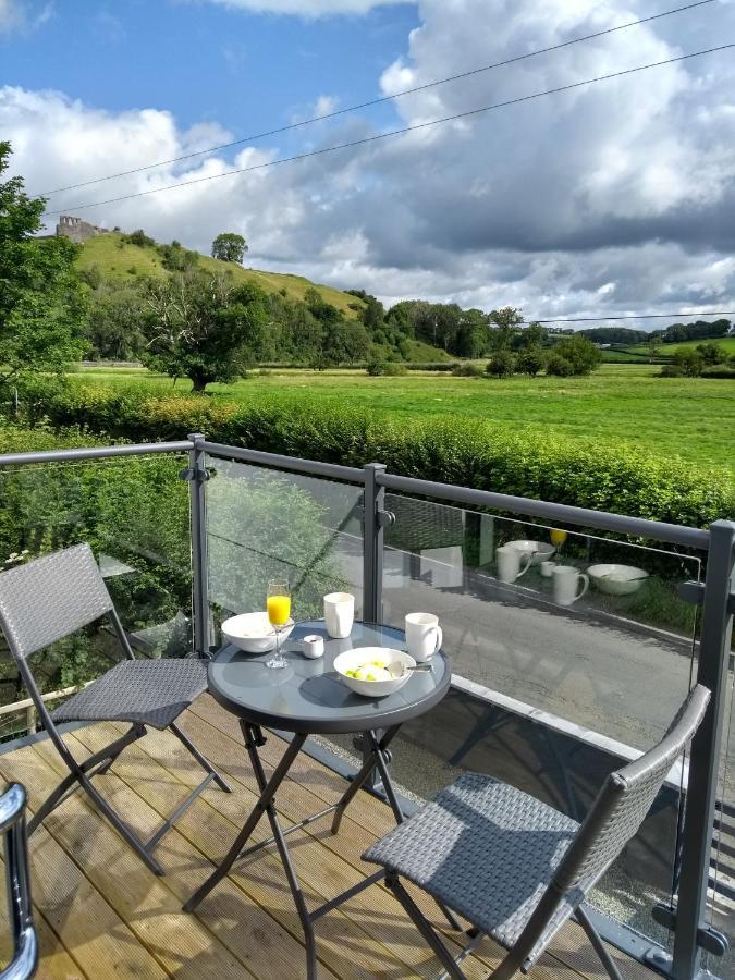 Gerycastell Luxury Holiday Apartment With Stunning Views & Ev Station Point Carmarthen Bagian luar foto